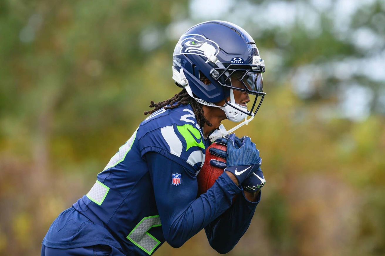 Broncos to snatch Seahawks explosive $42 million free agent, ‘specialist wide receiver’