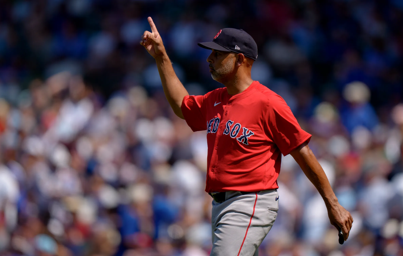 BREAKING NEWS: Red Sox officially sign left-handed reliever to blockbuster deal